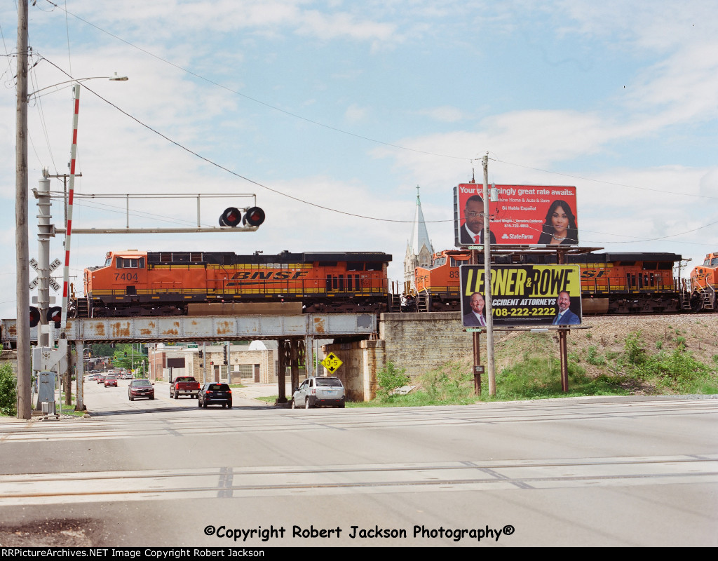 BNSF 7404